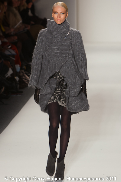 Mercedes Benz 2011 New York Fashion Week Hananexposures Irina Shabayeva Fall 2011 (16)