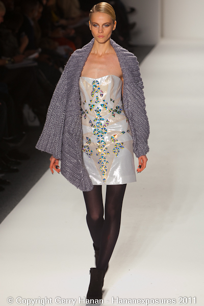 Mercedes Benz 2011 New York Fashion Week Hananexposures Irina Shabayeva Fall 2011 (35)