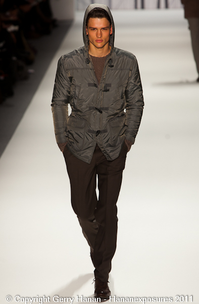 Mercedes Benz 2011 New York Fashion Week Hananexposures Perry Ellis Fall 2011 (4)