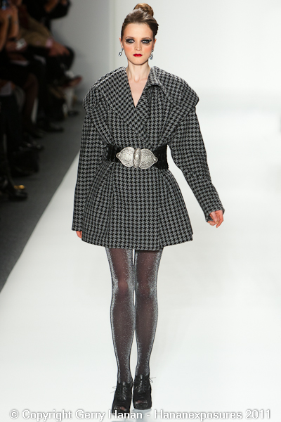 Mercedes Benz 2011 New York Fashion Week Hananexposures Veneziana Fall 2011 (6)