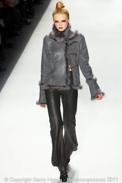 Mercedes Benz 2011 New York Fashion Week Hananexposures Veneziana Fall 2011 (16)