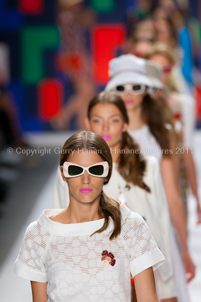 8020 Fashion Blog on Mercedes Benz New York Fashion Week Milly By Michelle Smith Spring