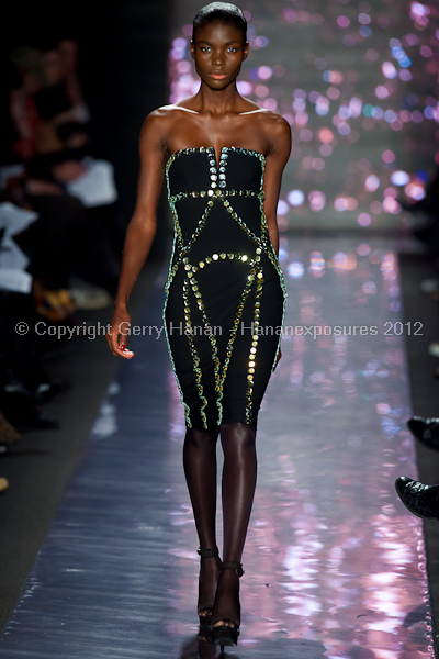 Naeem Khan - Fall/Winter 2012 - Mercedes-Benz New York Fashion Week