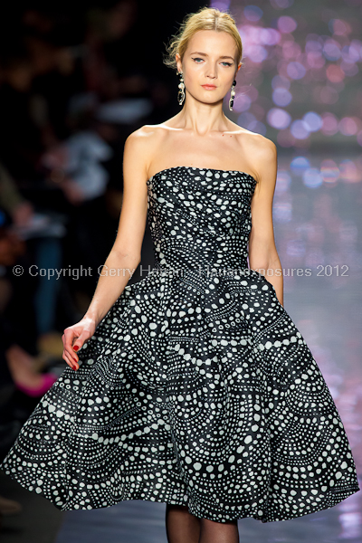 Naeem Khan - Fall/Winter 2012 - Mercedes-Benz New York Fashion Week