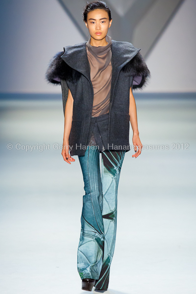 Vera Wang - Fall/Winter 2012 - Mercedes-Benz New York Fashion Week