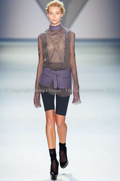 Vera Wang - Fall/Winter 2012 - Mercedes-Benz New York Fashion Week