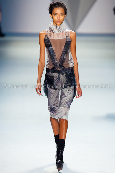 Vera Wang - Fall/Winter 2012 - Mercedes-Benz New York Fashion Week