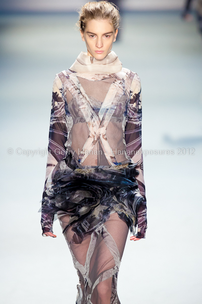 Vera Wang - Fall/Winter 2012 - Mercedes-Benz New York Fashion Week