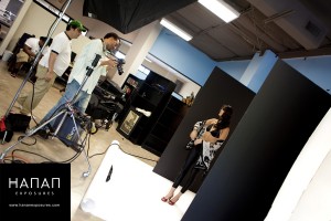Students shooting at the Hananexposures studio lighting digital workflow & retouching workshop.