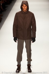 Mercedes Benz 2011 New York Fashion Week Hananexposures Perry Ellis Fall 2011 (22)