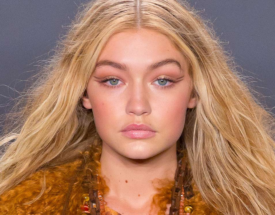 gigi-hadid-anna-sui-fw2015-featured-gallery-hananexposures-955-748