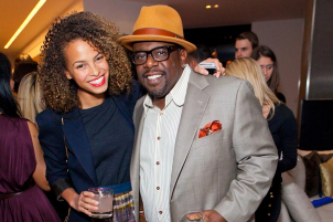 cedrick-the-entertainer-and-guest-john-legend-formula-one-party-austin-hananexposures-3457