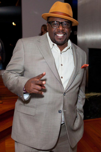 cedrick-the-entertainer-mc-at-john-legend-formula-one-party-austin-hananexposures-3407